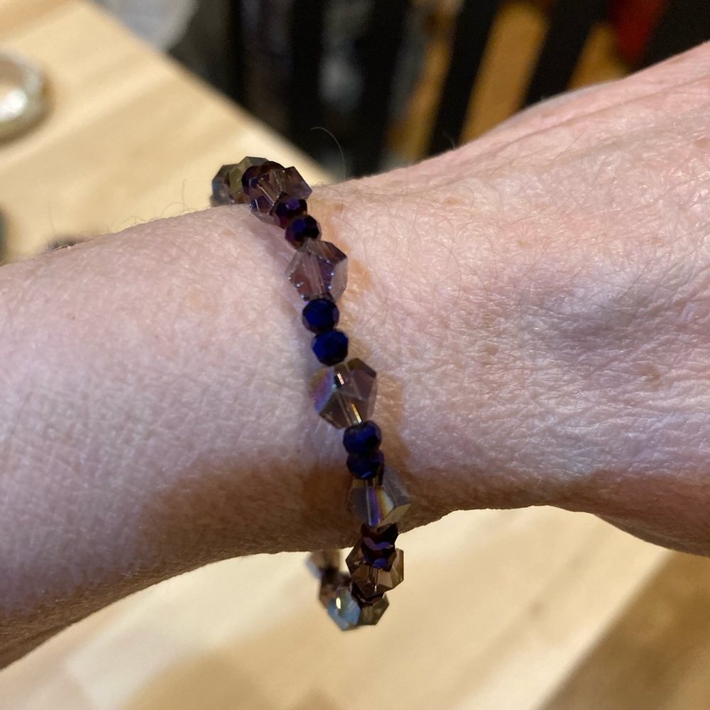 DONATED NWOT Deep Blue Agate stone pendant - Picture 10 of 11